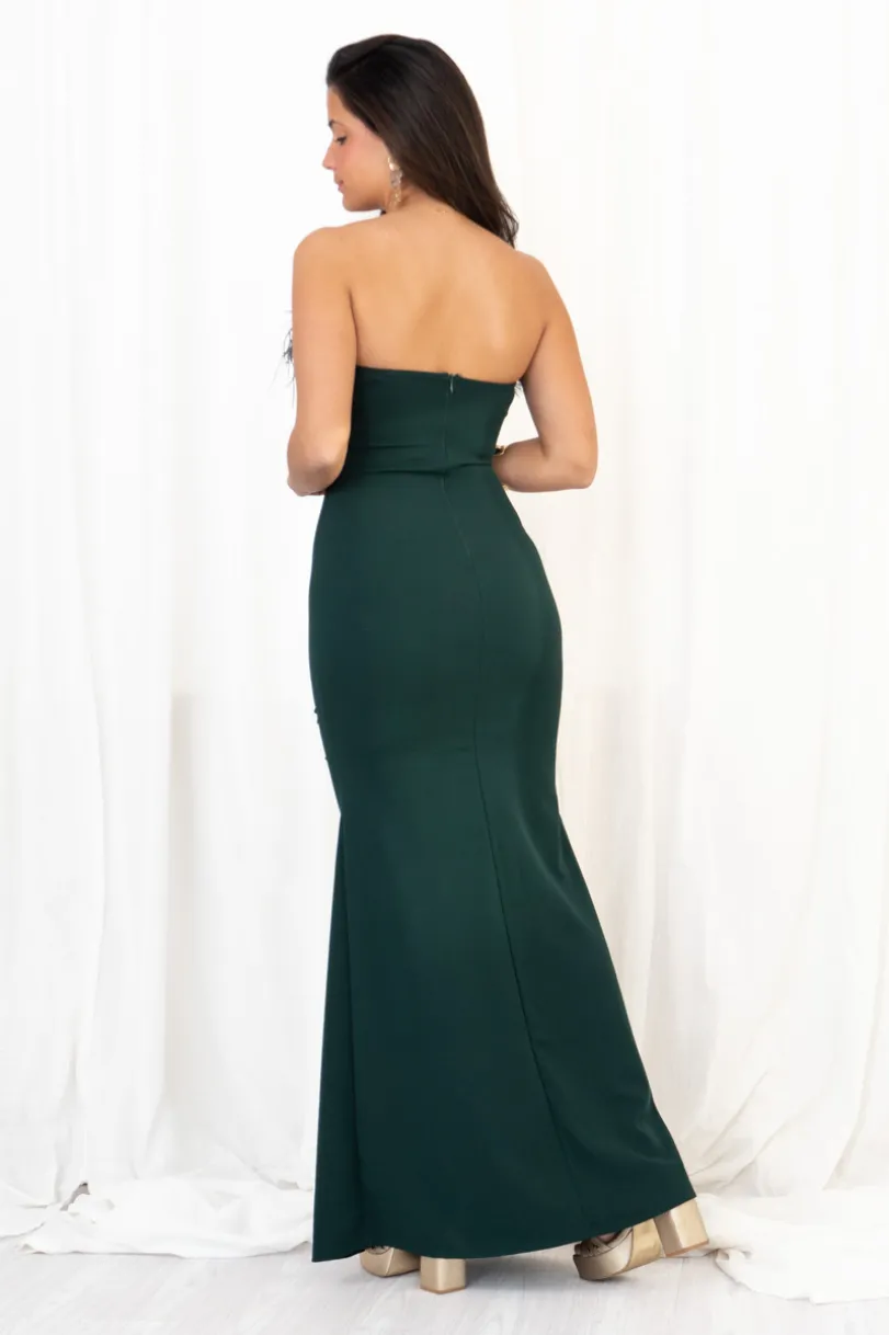 Vestido Ceñido Plumas