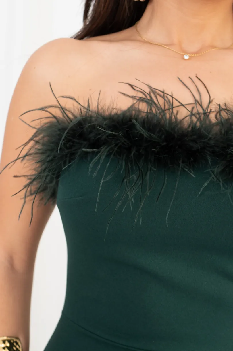 Vestido Ceñido Plumas